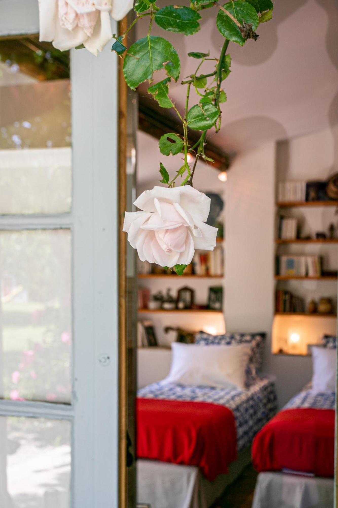 Chambres D'Hotes Domaine Des Machottes Grans Экстерьер фото