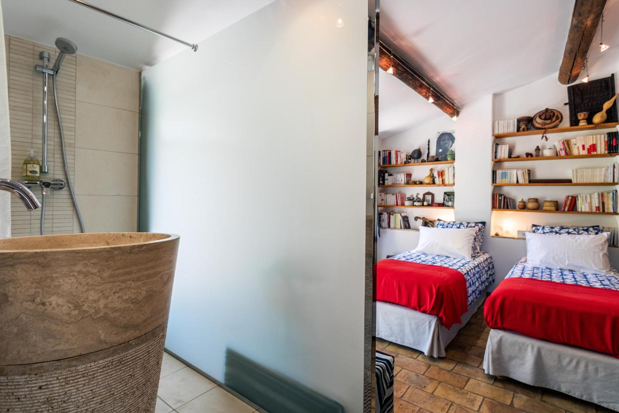 Chambres D'Hotes Domaine Des Machottes Grans Экстерьер фото