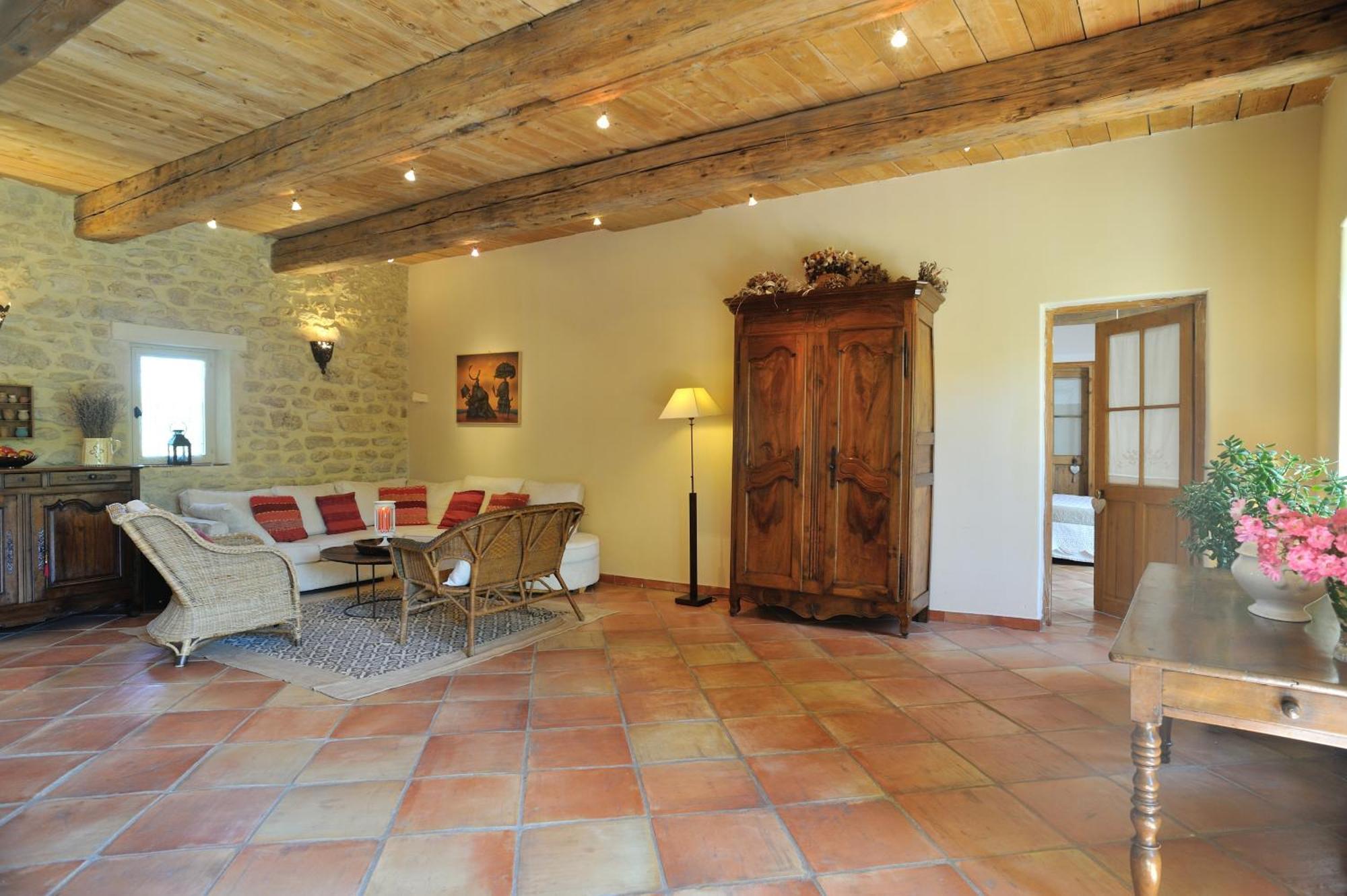 Chambres D'Hotes Domaine Des Machottes Grans Экстерьер фото
