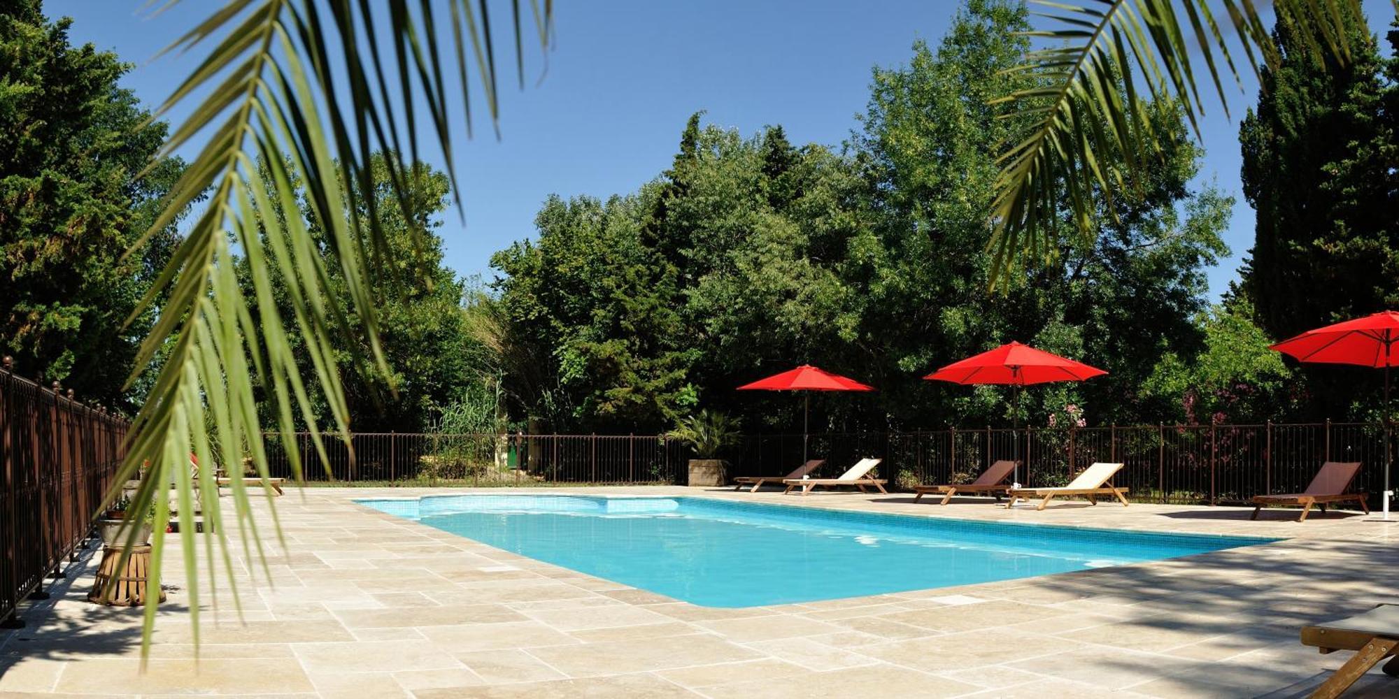 Chambres D'Hotes Domaine Des Machottes Grans Экстерьер фото