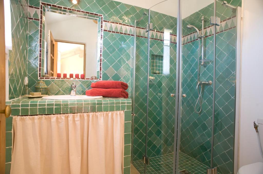 Chambres D'Hotes Domaine Des Machottes Grans Номер фото