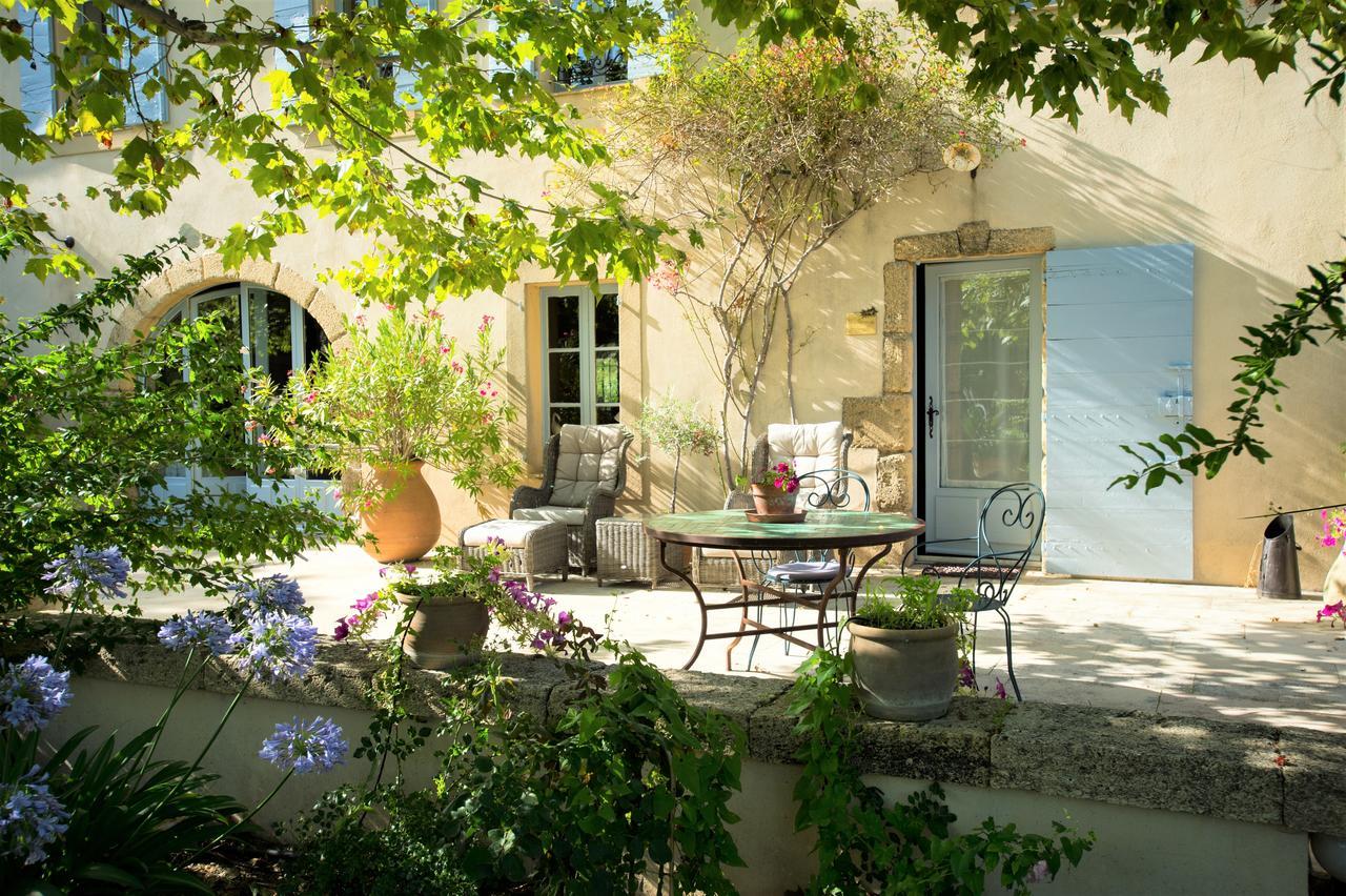 Chambres D'Hotes Domaine Des Machottes Grans Экстерьер фото