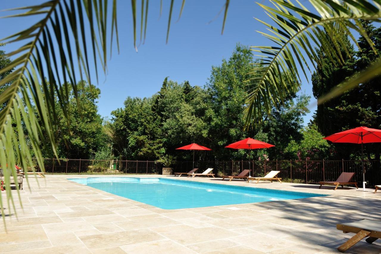 Chambres D'Hotes Domaine Des Machottes Grans Экстерьер фото